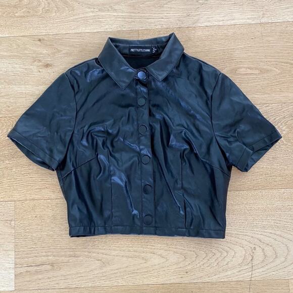 PrettyLittleThing Short Sleeve Faux Leather Top in Black - Picture 1 of 4